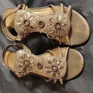 Dress shoes